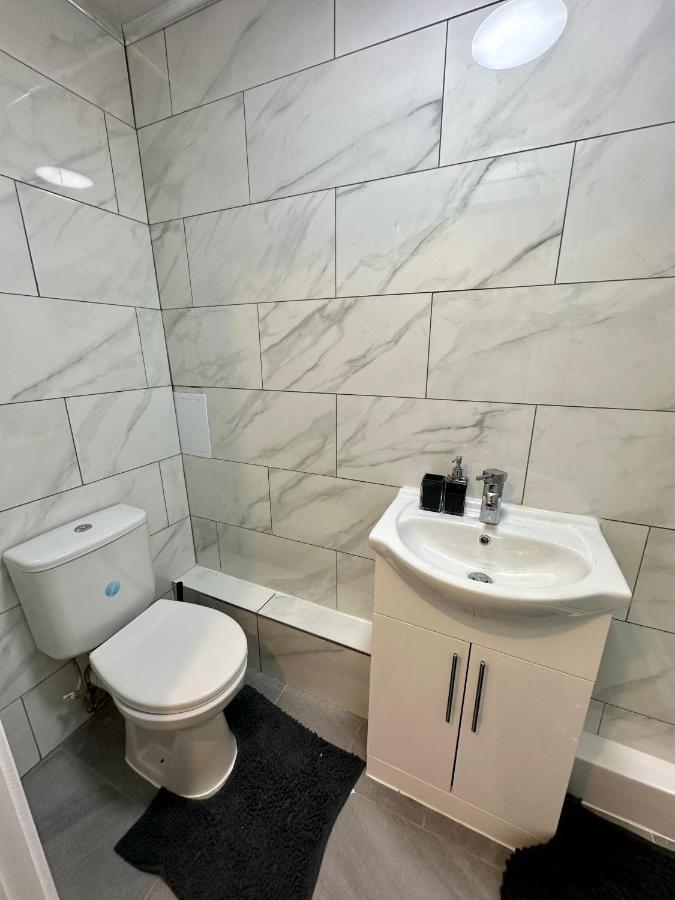 Luton Town Centre Apartment Buitenkant foto